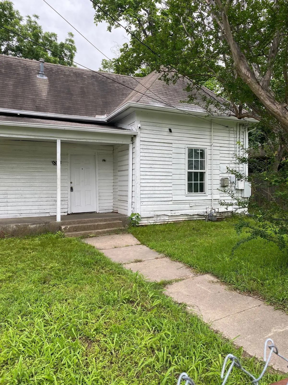 904 E College Street, Terrell, TX 75160 - #1