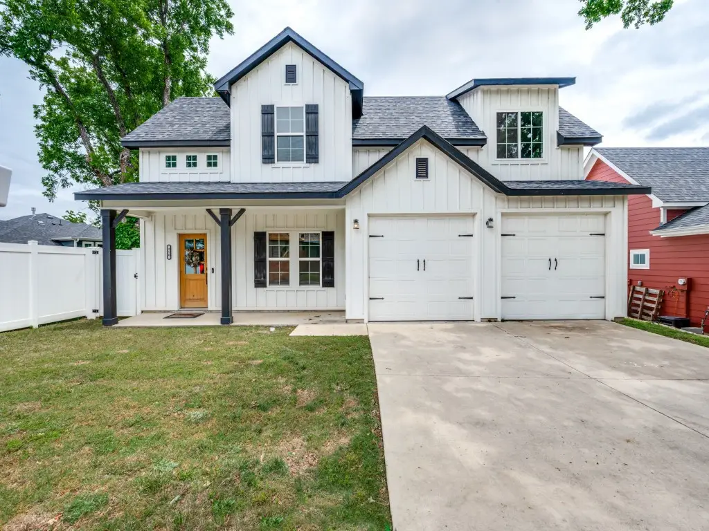 216 Wilson Street, Lake Dallas, TX 75065 - #1