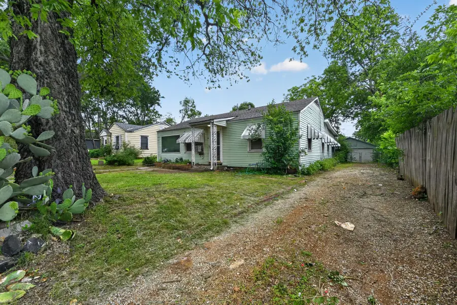 3261 Abney Avenue, Fort Worth, TX 76110 - #2