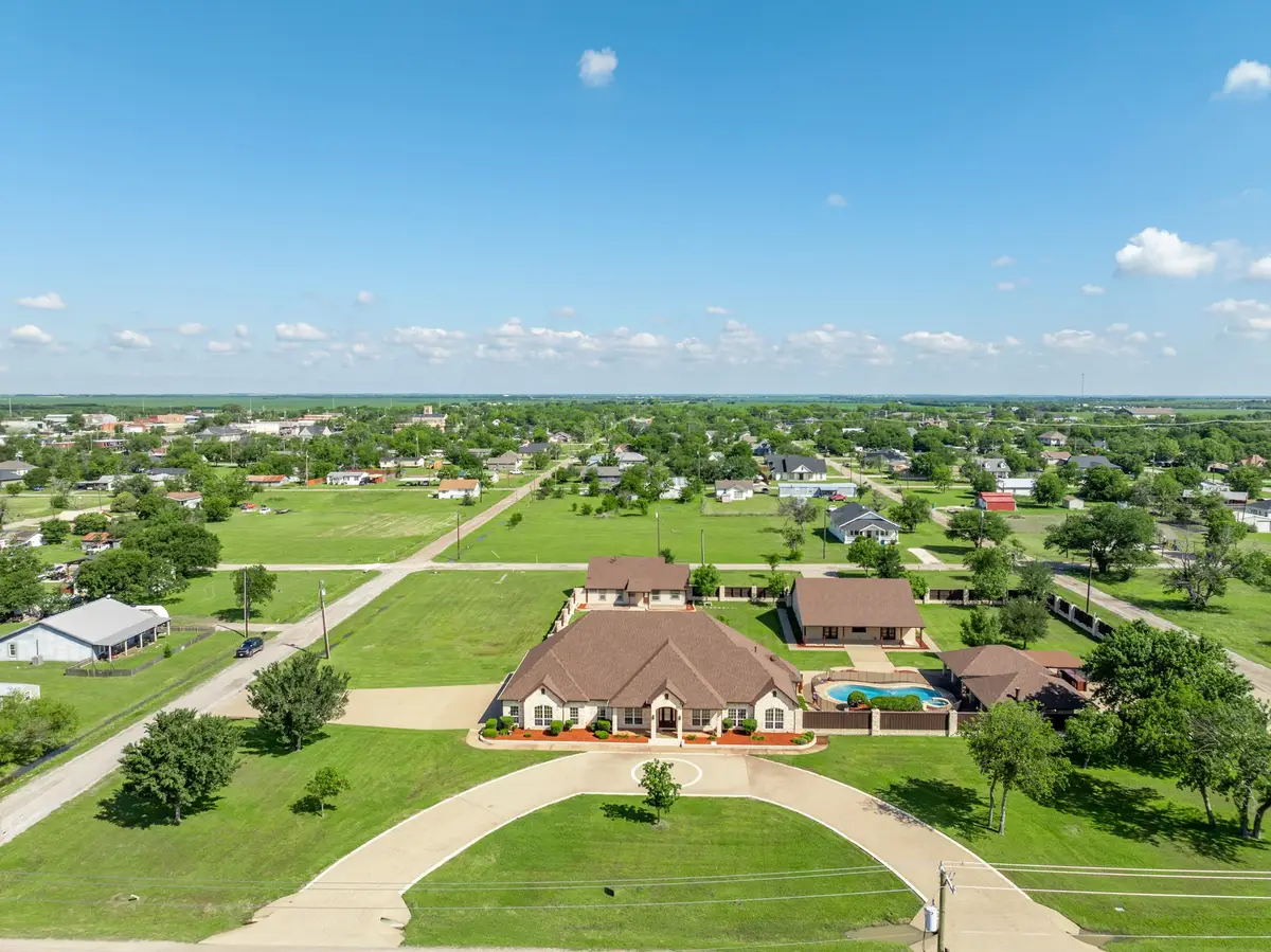 400 E Spurgeon Street, Itasca, TX 76055 - #1
