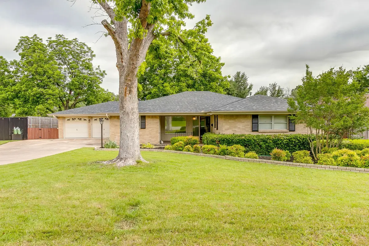 3720 Wilkie Way, Fort Worth, TX 76133 - #1
