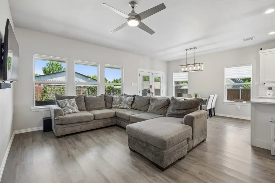 4945 Ramey Avenue, Fort Worth, TX 76105 - #2