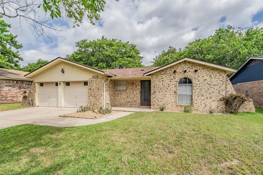733 Bluebonnet Drive, Hurst, TX 76053 - #2
