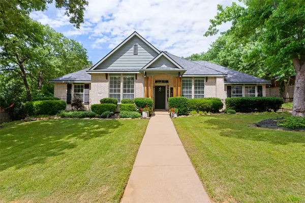 729 Big Horn Trail, Crowley, TX 76036