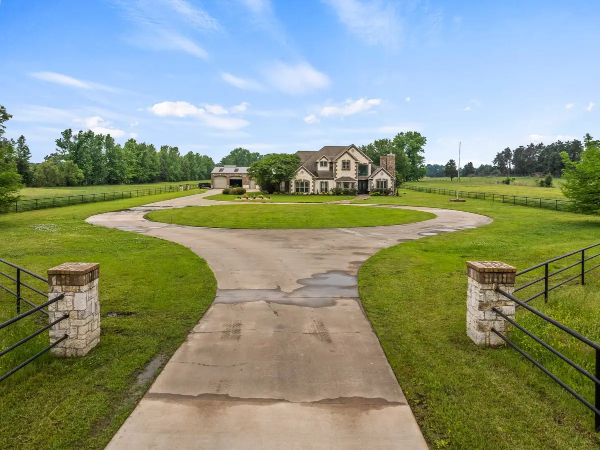 2320 W Hwy 11, Pittsburg, TX 75686 - #1