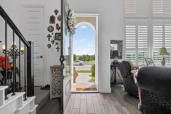 2341 Longspur Drive, Fort Worth, TX 76008