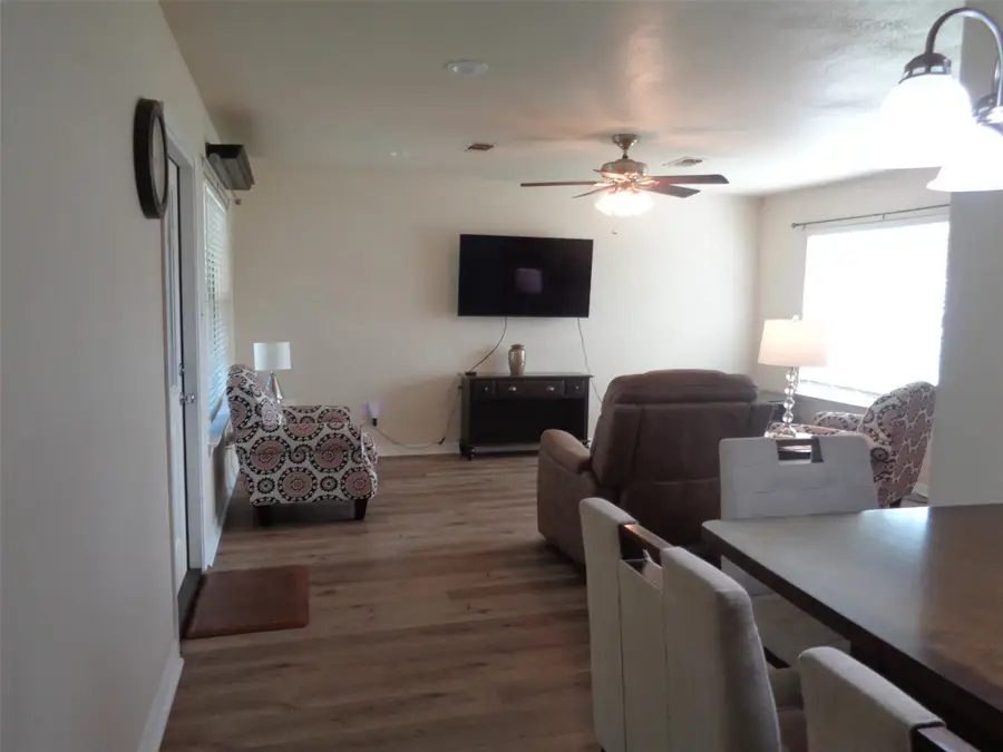 300 Church Street, Collinsville, TX 76233 - #2