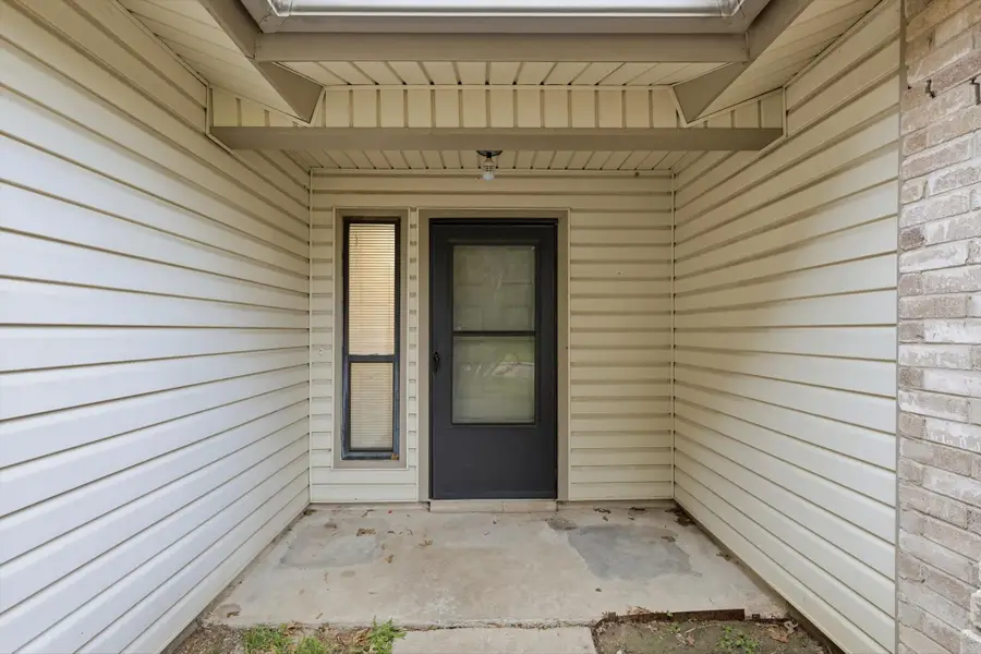 3914 Willowood Lane, Grand Prairie, TX 75052 - #3