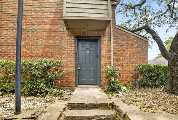 9254 Forest Lane #208, Dallas, TX 75243