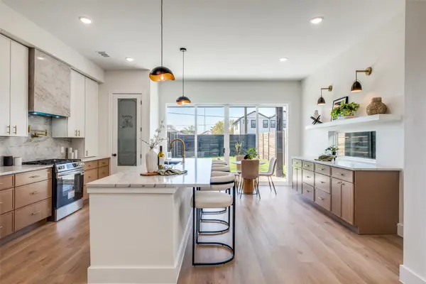 2422 Jeffries Street, Dallas, TX 75215