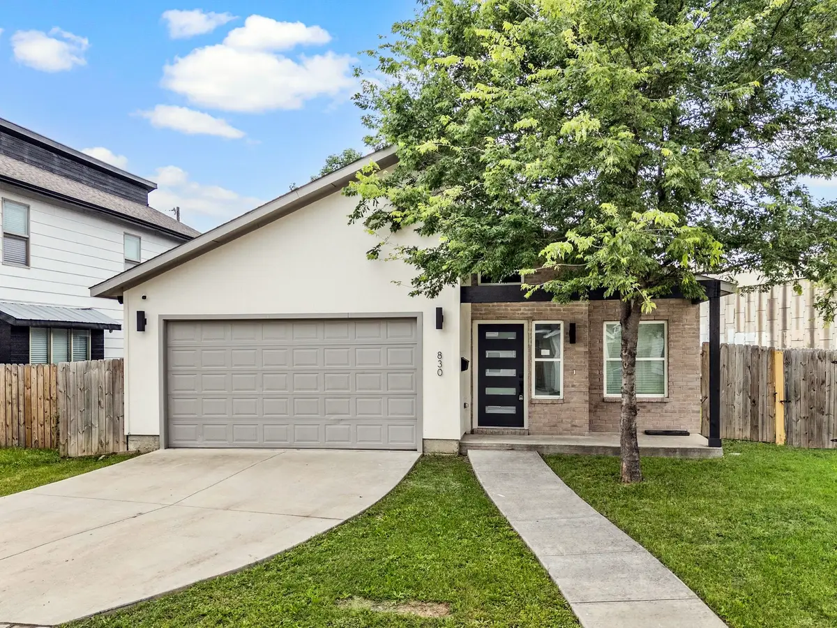 830 E E Powell Avenue, Fort Worth, TX 76104 - #1
