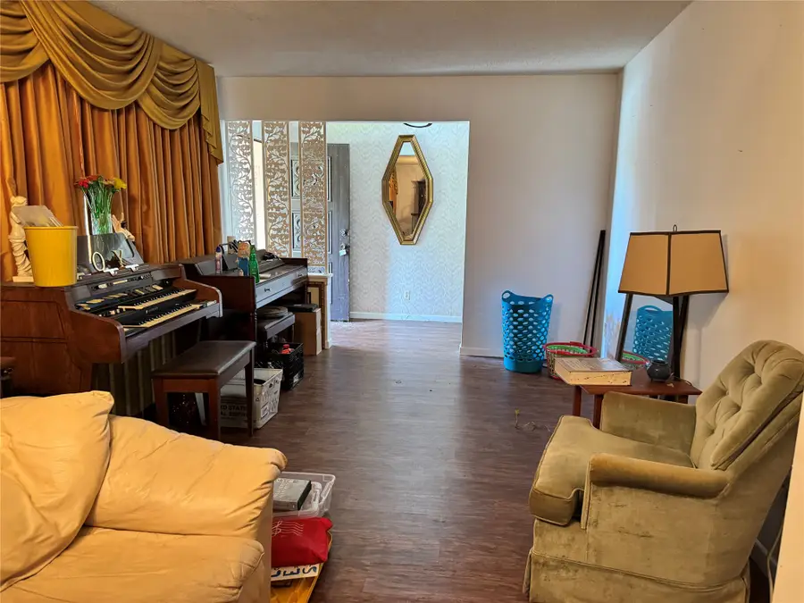 4115 Shoreline Drive, Dallas, TX 75233 - #3