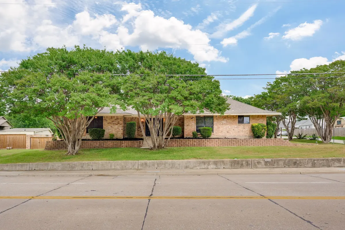 320 S Irving Heights Drive, Irving, TX 75060 - #1