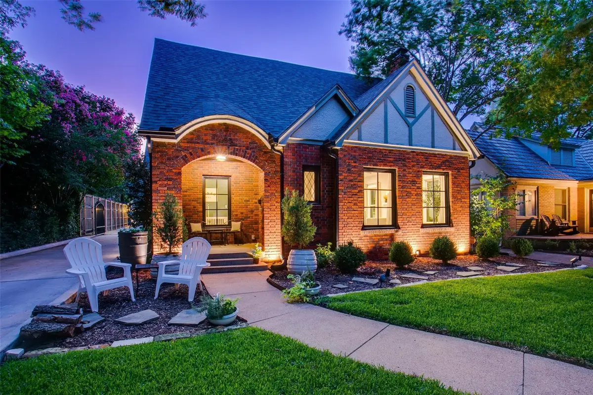 1035 N Clinton Avenue, Dallas, TX 75208 - #1