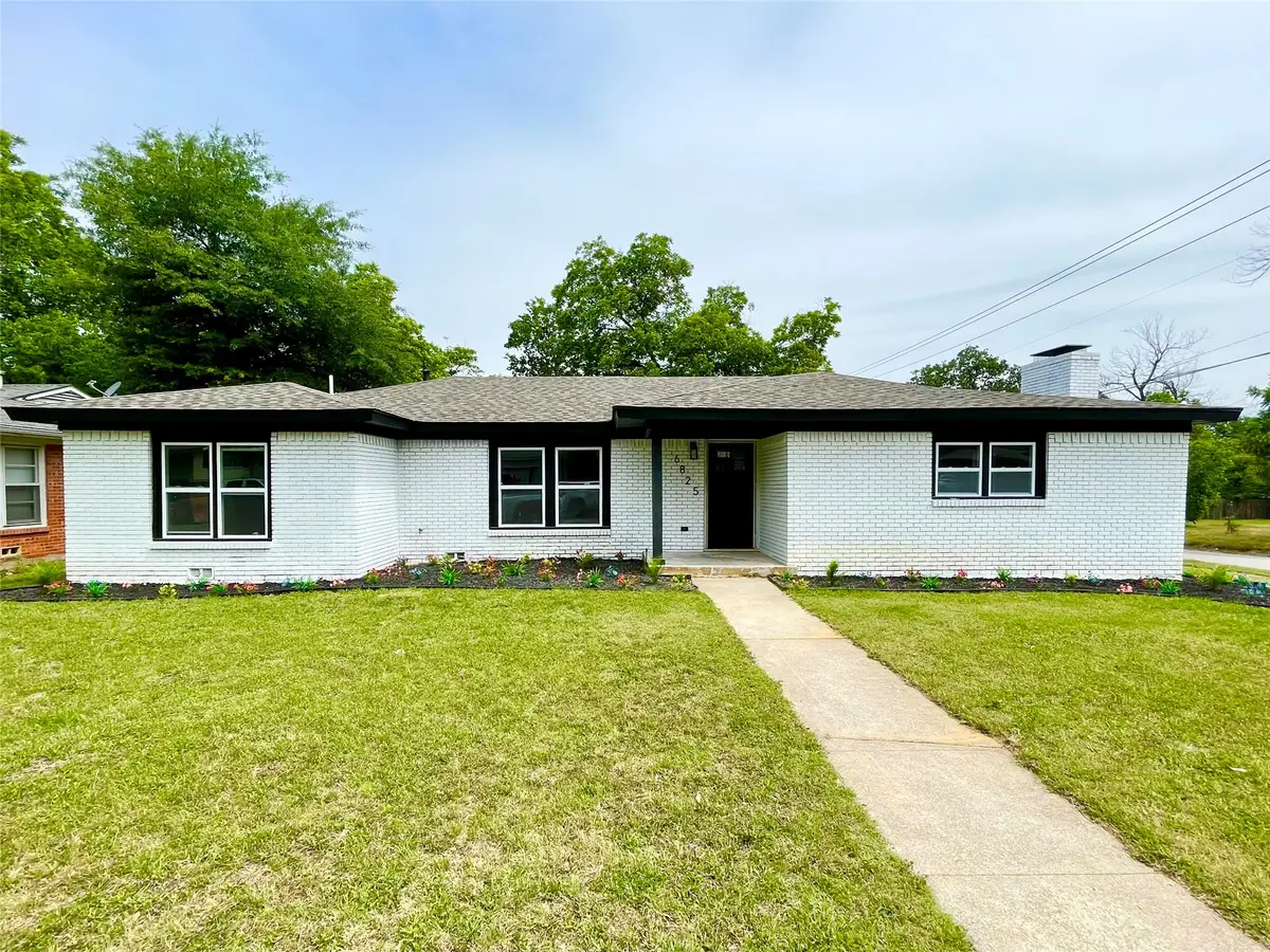 6825 Jewell Avenue, Fort Worth, TX 76112 - #1