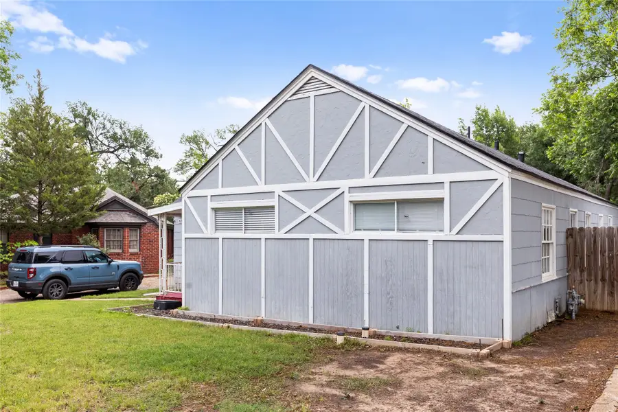 4316 Kenwood Court, Fort Worth, TX 76103 - #3