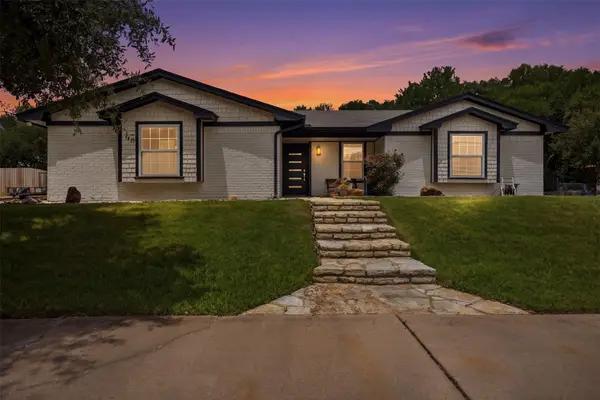 6514 Circo Drive, De Cordova, TX 76049