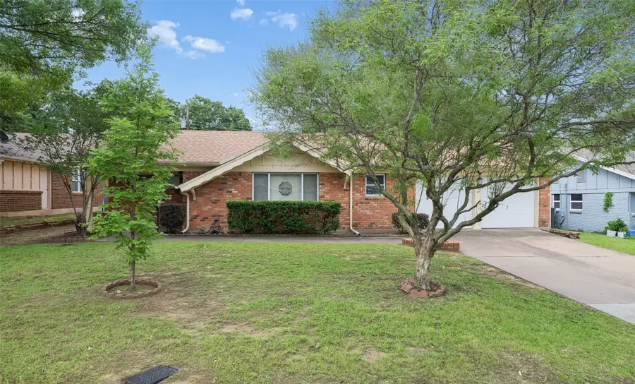 1607 Windlea Drive, Euless, TX 76040 - #2