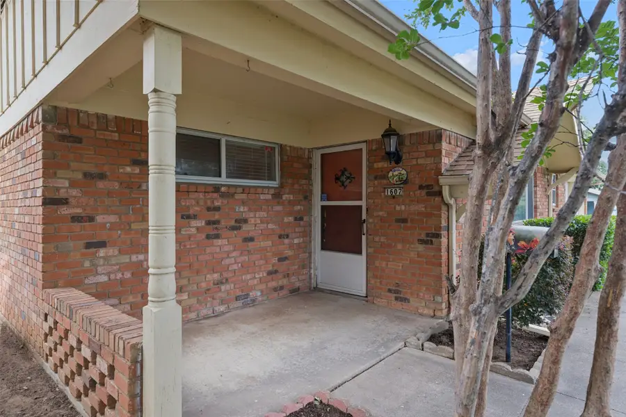 1607 Windlea Drive, Euless, TX 76040 - #3