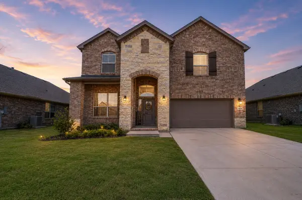 5225 Mountain View Drive, Krum, TX 76249