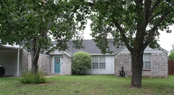 1102 Zahara Street, Bowie, TX 76230