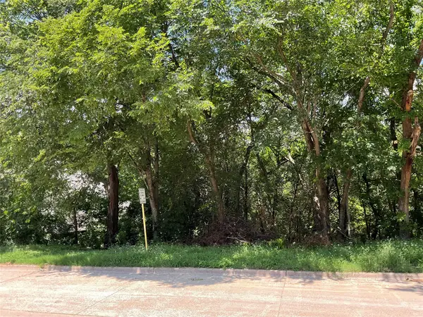 41 Wyndmere Drive, DeSoto, TX 75115