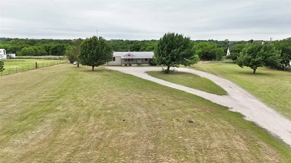 9721 Limestone Court, Joshua, TX 76058