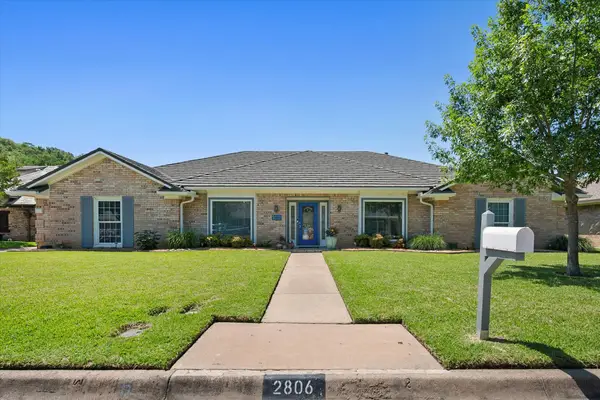 2806 Augusta Lane, Arlington, TX 76012