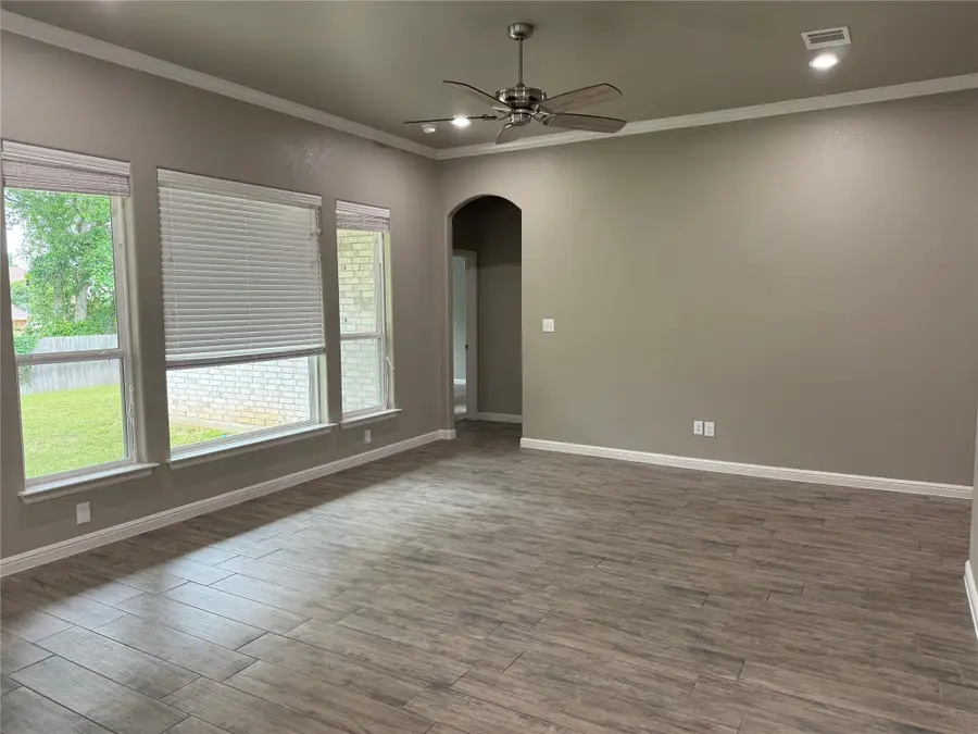 612 Sovereign Drive, Granbury, TX 76049 - #3