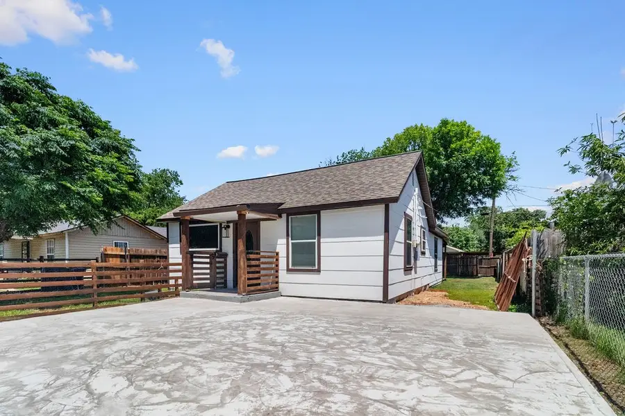 3939 E 4th Street, Fort Worth, TX 76111 - #3