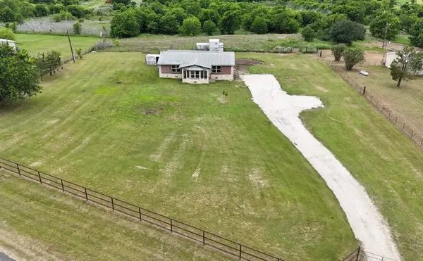 9717 Limestone Court, Joshua, TX 76058