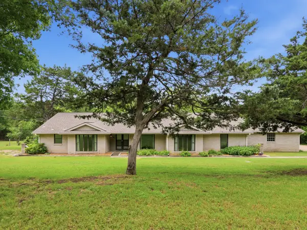 1014 Green Valley Lane, Duncanville, TX 75137