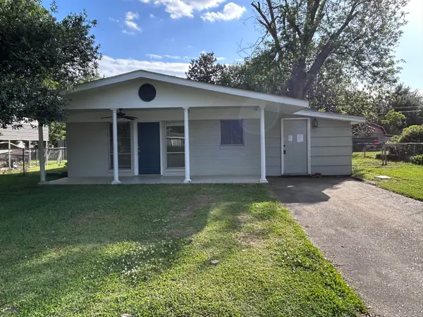 1114 Pear Street, Vidalia, LA 71373