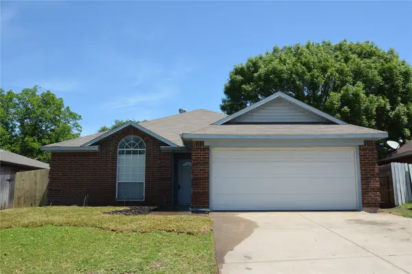 10212 Lone Eagle Court, Fort Worth, TX 76108