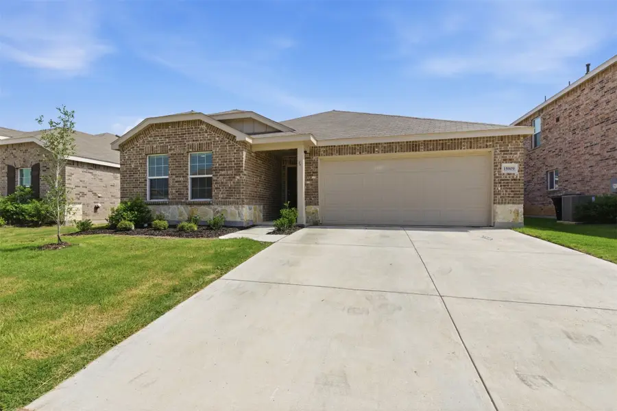 15909 Sullivan Creek Drive, Haslet, TX 76052 - #2