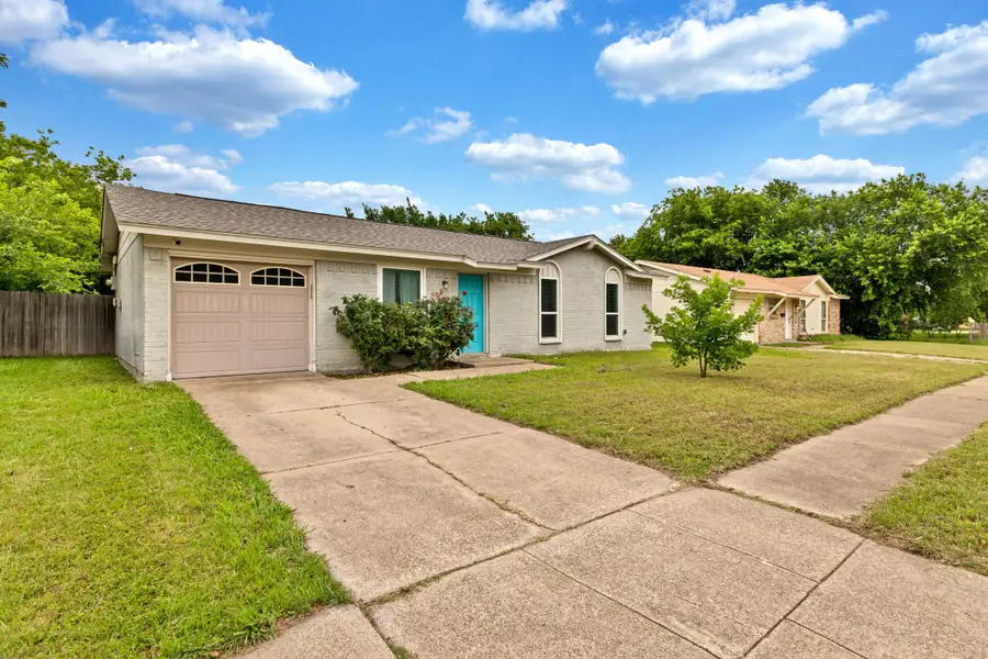 732 Hillside Drive, Burleson, TX 76028 - #2