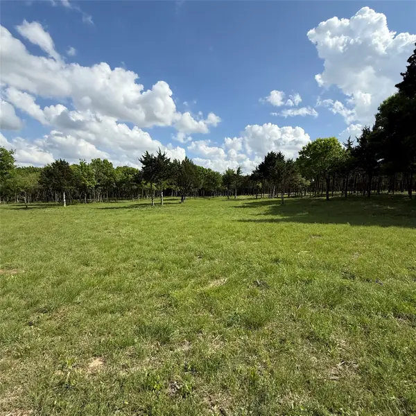 721 Rayburn Drive, DeSoto, TX 75115