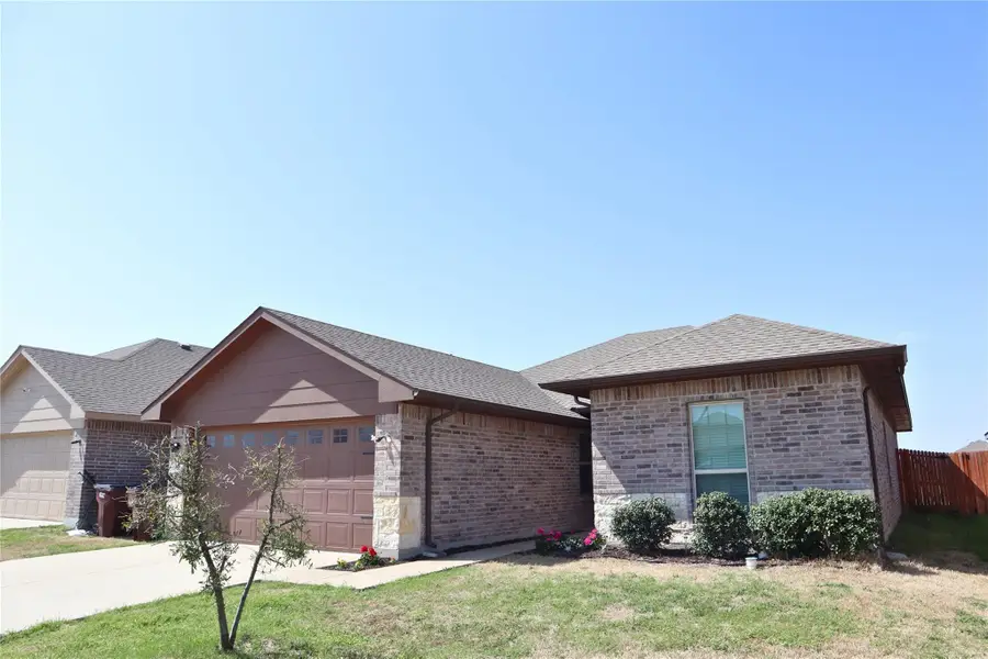 106 Cornell Avenue, Farmersville, TX 75442 - #2