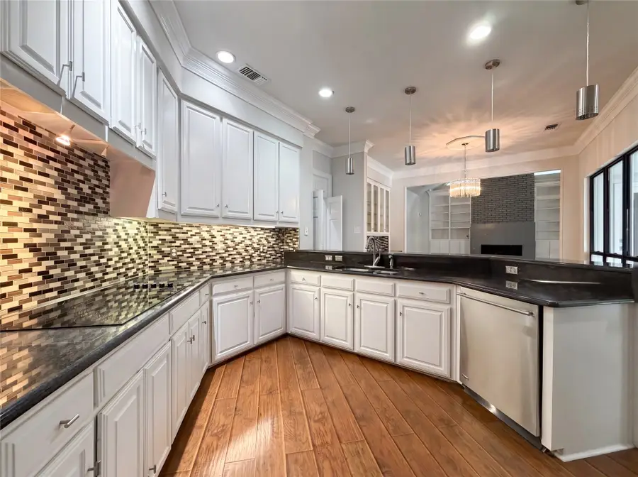 2405 Castle Rock Road, Arlington, TX 76006 - #2