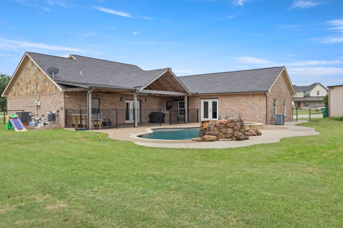 10486 Pheasant Run, Justin, TX 76247 - #1