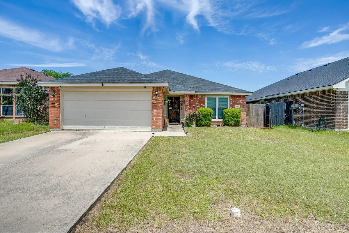 3321 Royal Crest Drive, Fort Worth, TX 76140 - #1