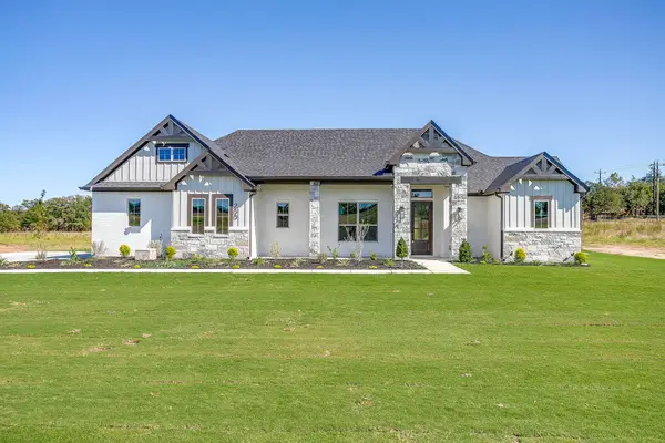 200 Sweetgrass Drive, Poolville, TX 76487