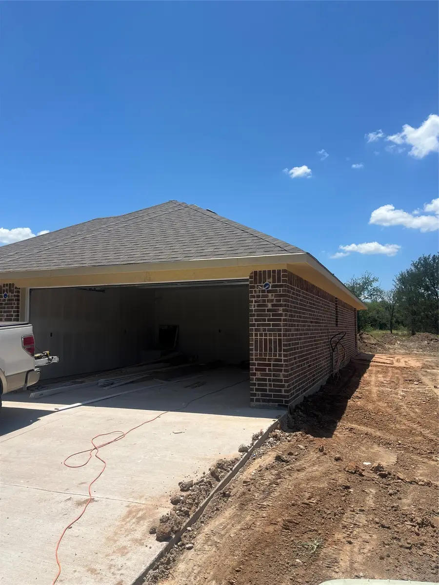 413 Conway Street, Lacy Lakeview, TX 76705 - #2
