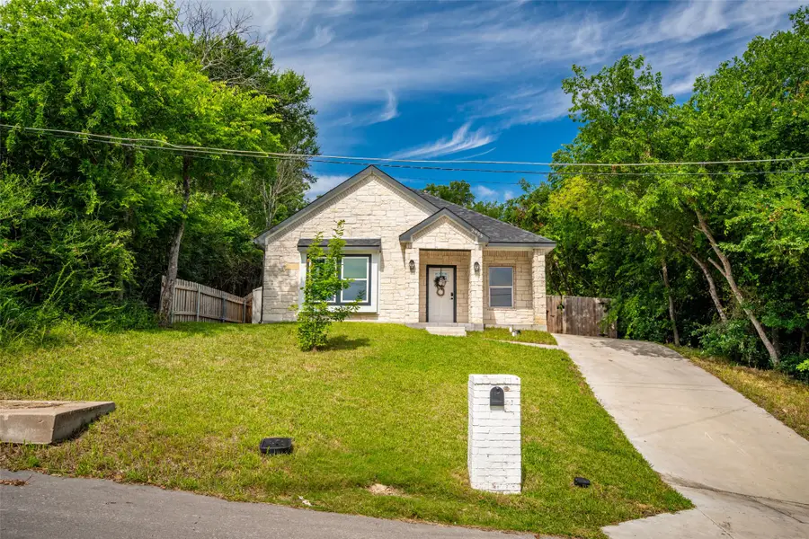 2955 Pearl Avenue, Fort Worth, TX 76106 - #2