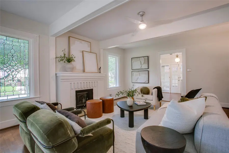 1111 N Winnetka Avenue, Dallas, TX 75208 - #3