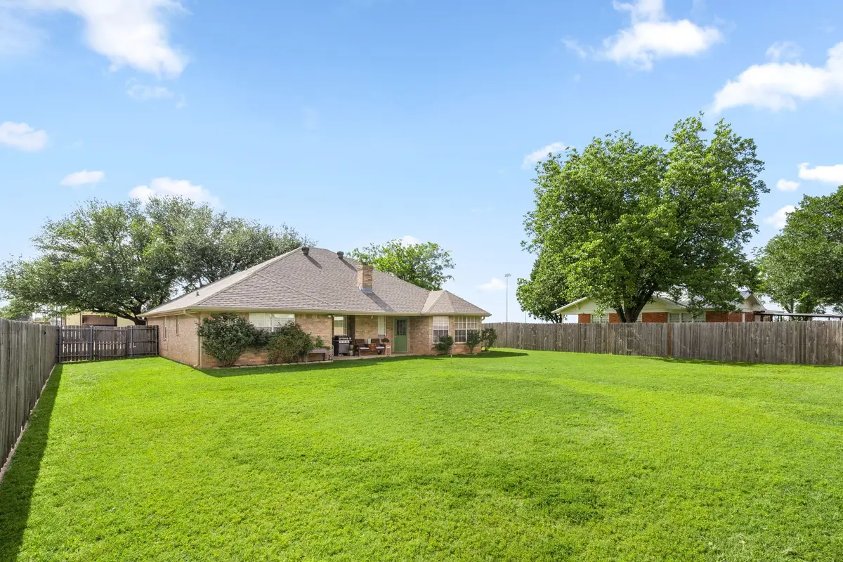 310 Centennial Parkway, Henrietta, TX 76365 - #1