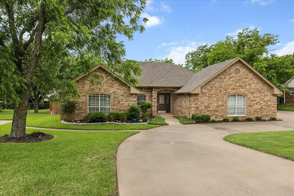 9126 Hanging Moss Drive, Granbury, TX 76049