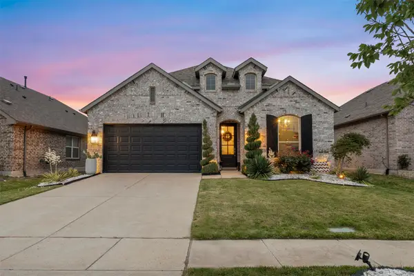 1929 Campground Way, Aubrey, TX 76227