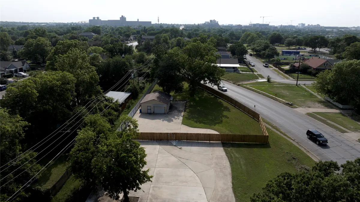 1264 E Maddox Avenue, Fort Worth, TX 76104 - #1