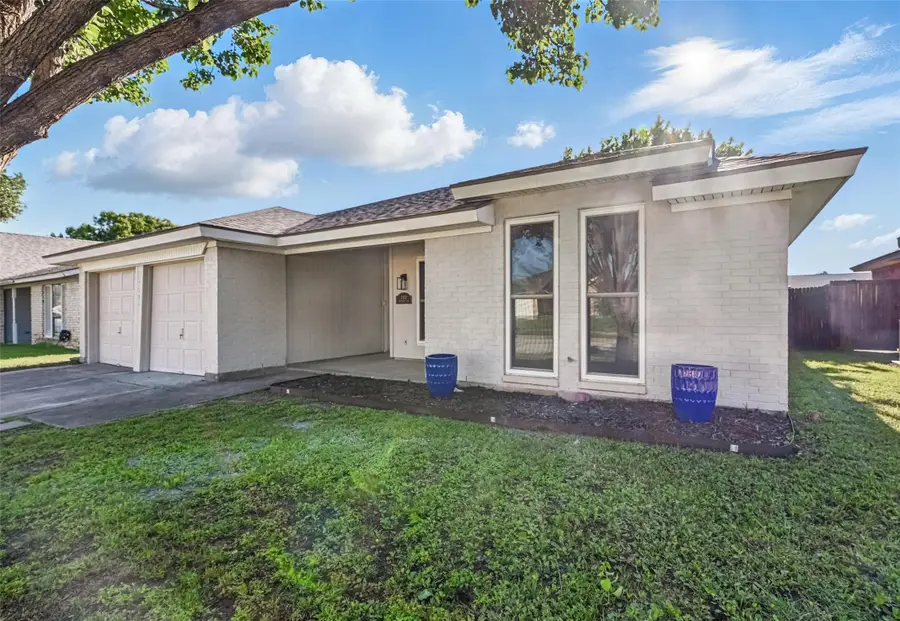 7932 Berrybrook Drive, Watauga, TX 76148 - #2